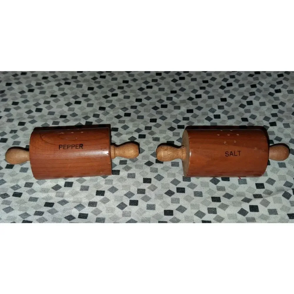 Vintage Wooden Rolling Pins Salt & Pepper Shakers Michigan